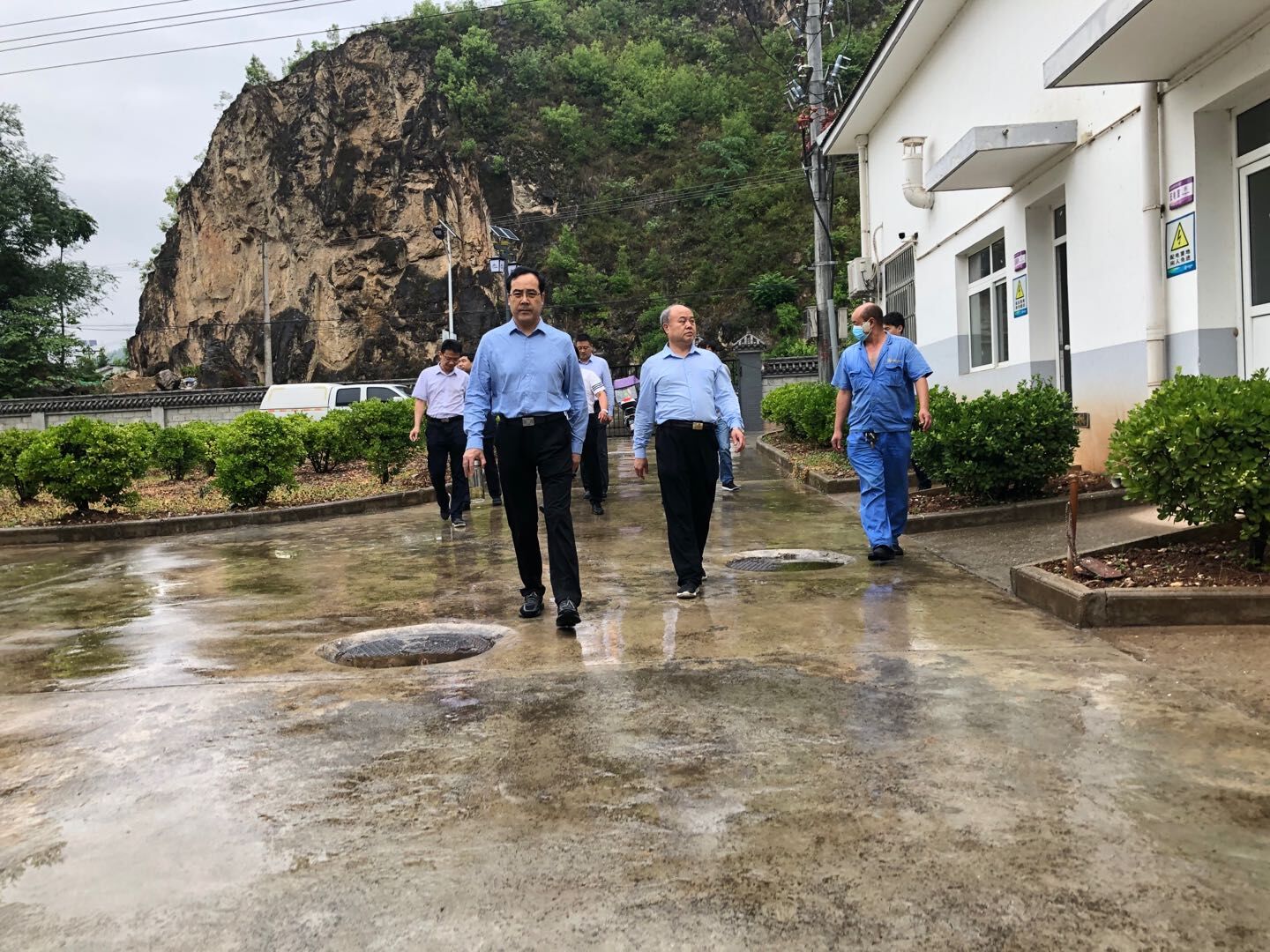 1591889049127808LzwV.jpg 孫景宏帶隊到水環境公司漫川關污水廠調研.jpg