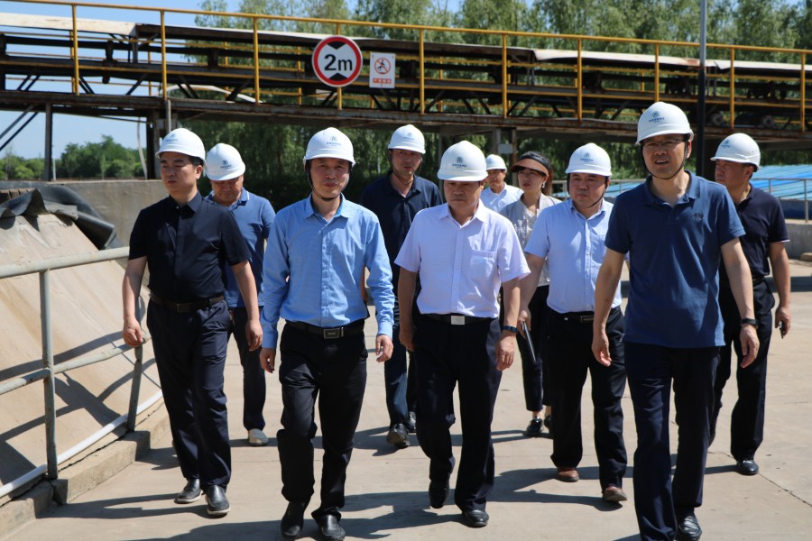 1592808949489253NJp4.jpg 省生態(tài)環(huán)境廳督察局高巍一行到三秦環(huán)保公司下屬省危廢處置中心調(diào)研.jpg