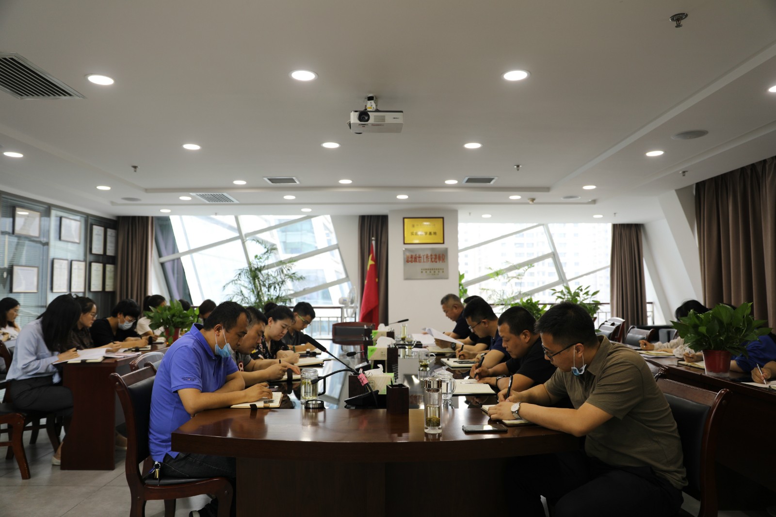 1594174904330030I5YU.jpg 水環(huán)境公司召開以案促改工作動(dòng)員會(huì).JPG