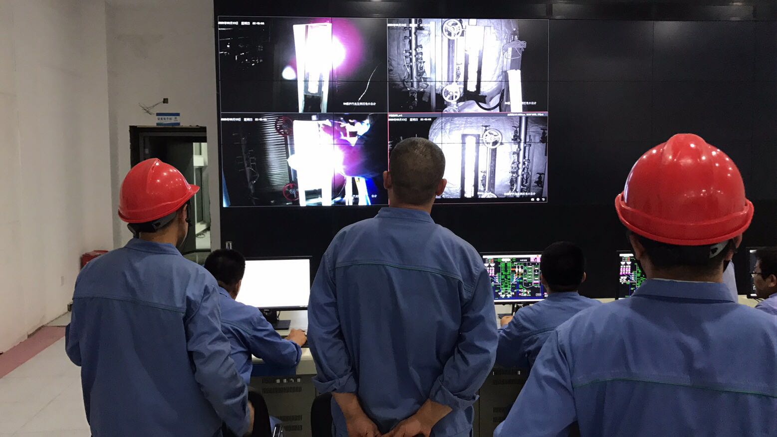 1597711098724968M2Ea.jpg 國源公司榆林生活垃圾發電項目1號鍋爐煮爐點火成功.jpg