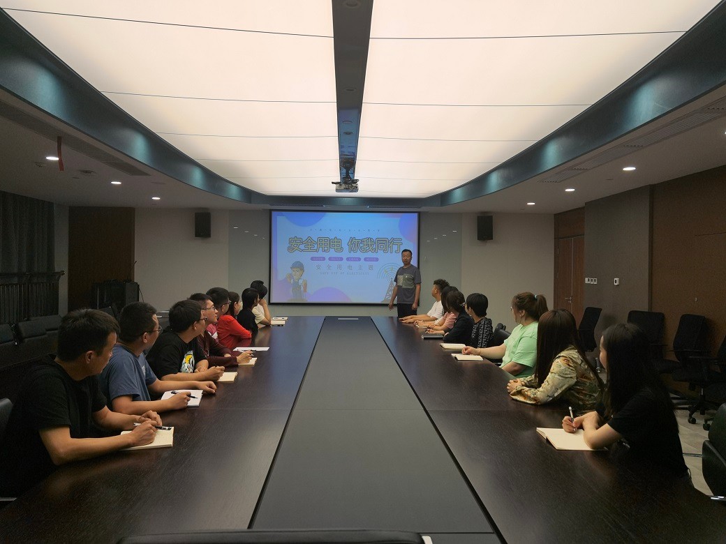 16238941078355564HL5.jpg 秦邦.jpg