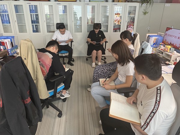 1627610130463736MDwv.jpg 7.29扶貧公司組織開展新《安全生產法》宣貫培訓_副本.jpg